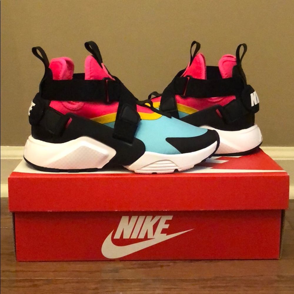 Nike Huarache - Brand New